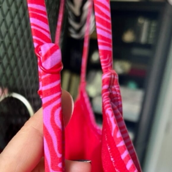 Kendall + Kylie 2 Piece & Sarong Cover Up Red 3 Pc Set Size Medium - Picture 5 of 16